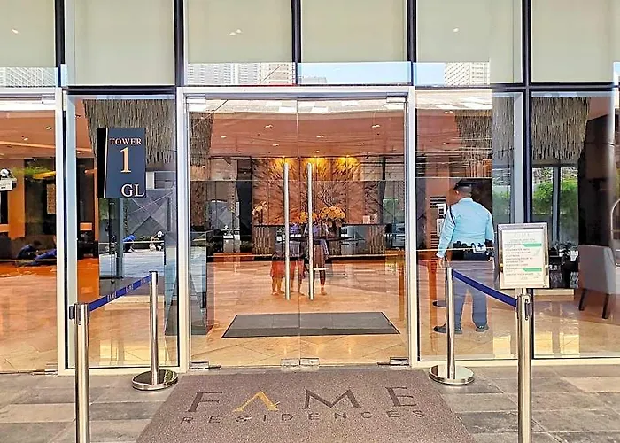 Stylish 1 Bedroom Unit With Perfect Pool View Balcony At Fame Residences 马尼拉