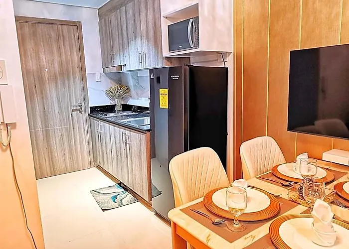 Stylish 1 Bedroom Unit With Perfect Pool View Balcony At Fame Residences 酒店 马尼拉
